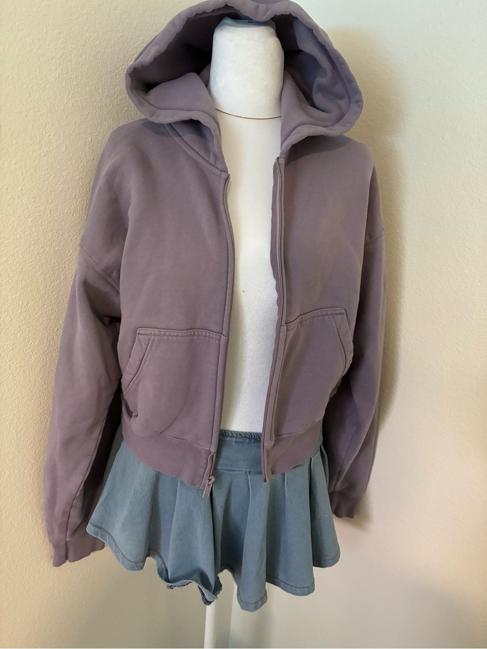 TNA cozy fleece boyfriend fit size small 
Purple, lilacy color 💜